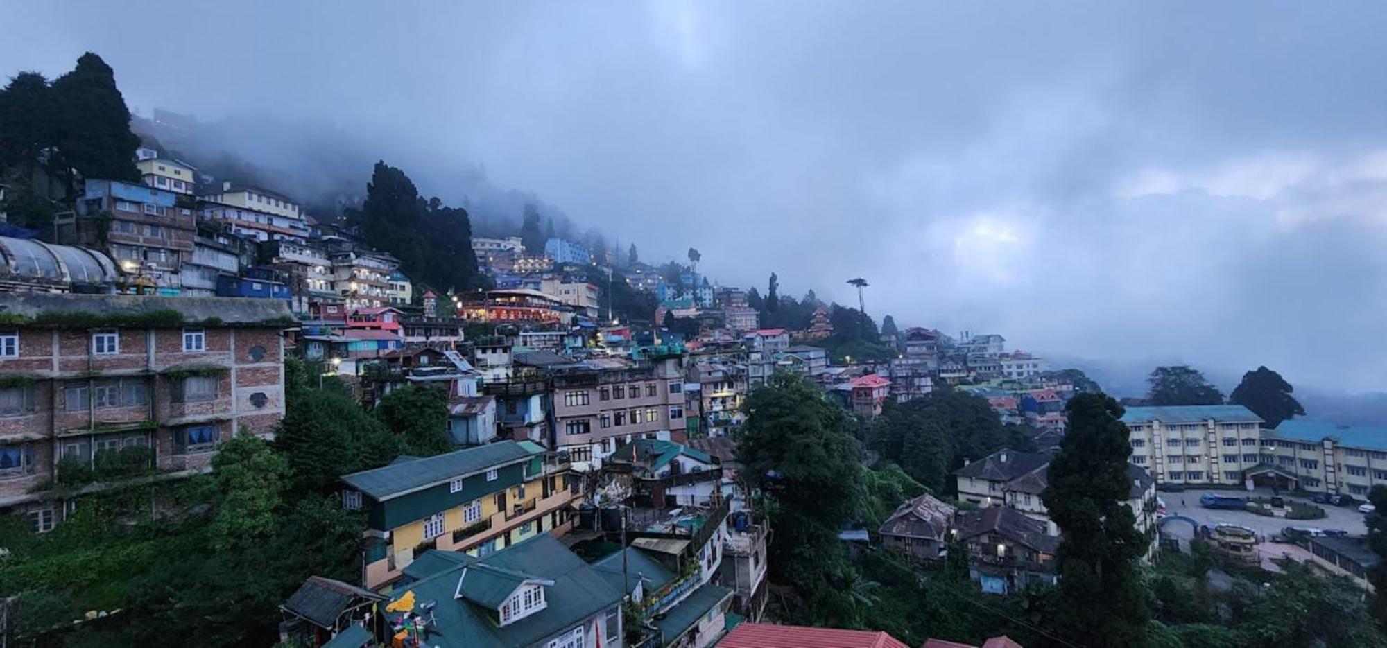 Hotel Pitstop Darjeeling - Excellent Service Recommended & Couple Friendly Екстер'єр фото